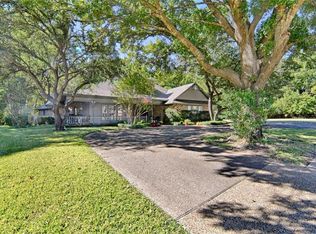 810 Mill Creek Rd, Lancaster, TX 75146