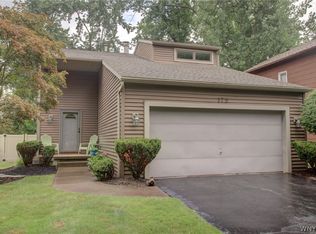 175 Brockmoore Dr, East Amherst, NY 14051