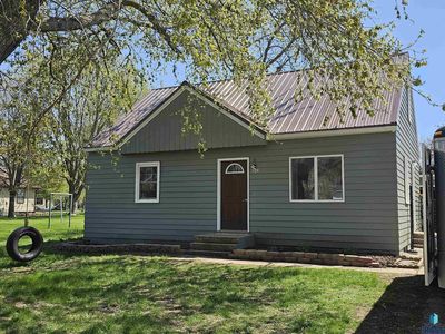 904 6th St SW, Pipestone, MN, 56164