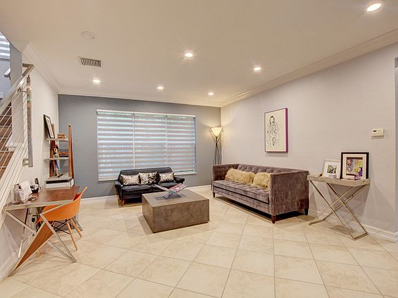 Home For Sale In Canyon Lakes