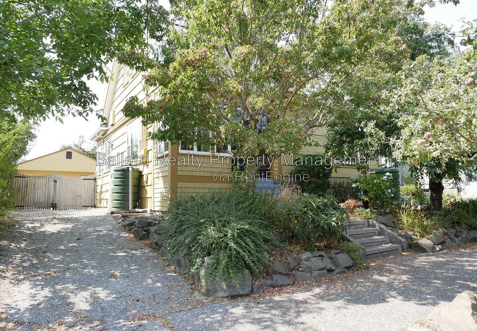 5 bed, 3.0 bath, 2920 sqft, $6,250 — Photo 1