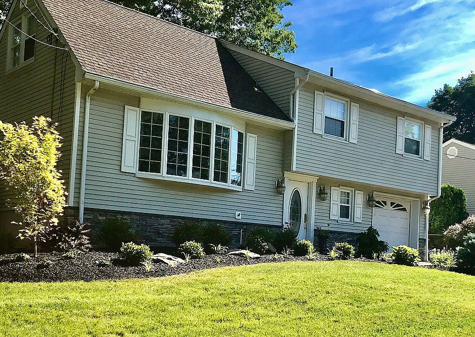 1st image of 2 Maulbeck Ave