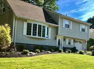 2 Maulbeck Ave, Westwood, NJ 07675