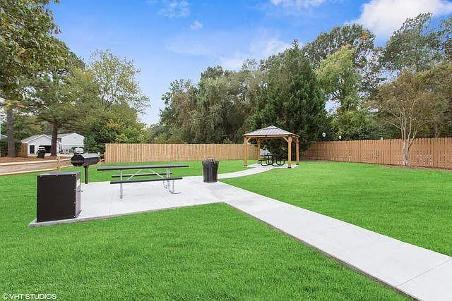 The Lawton Townhomes — Photo 32