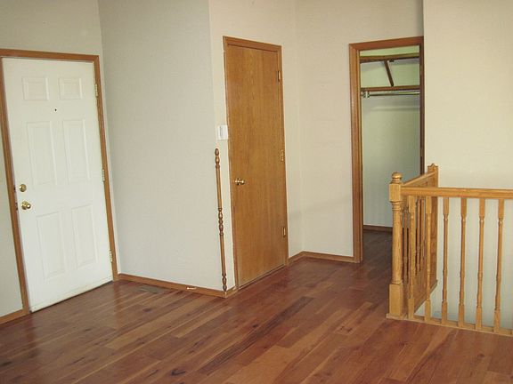 Entry way & coat closet