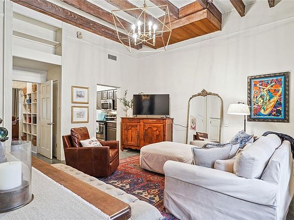 3rd image of 524 Saint Philip St APT 1A