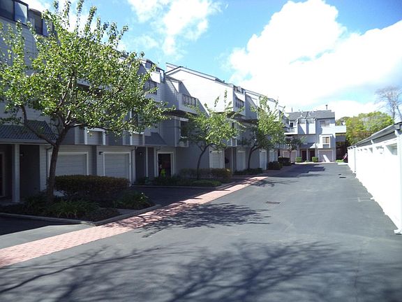 5th image of 366 Sierra Vista Ave APT 2