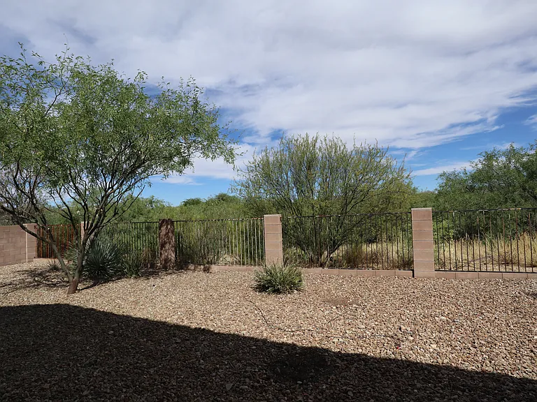 1022 W Blue Crest Dr — Photo 24