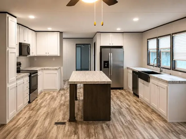 2120 S Burleson Blvd Trailer 9, Burleson, TX 76028