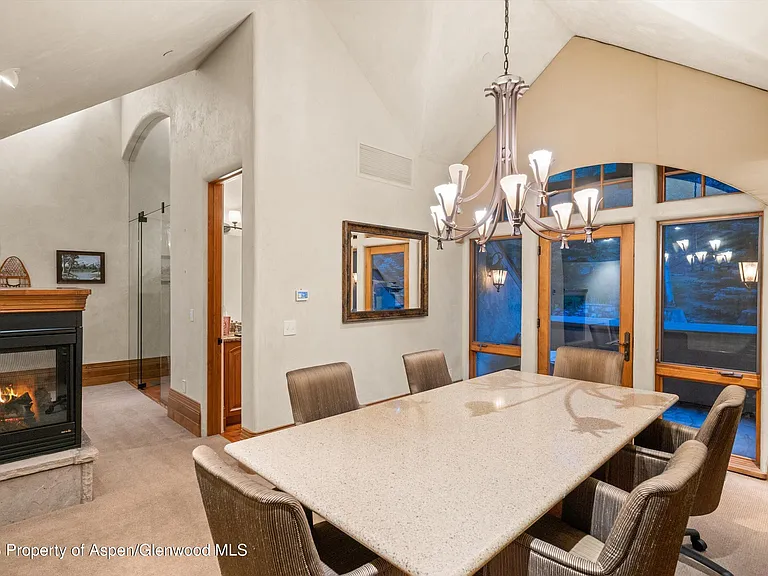 691 Pfister Dr — Photo 41