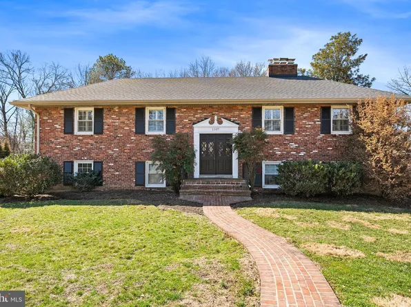 1107 Potomac Ln, Alexandria, VA 22308