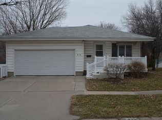 316 North Ln, Oskaloosa, IA 52577