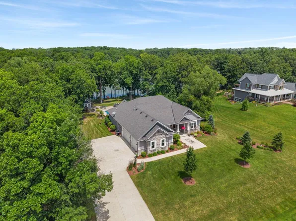 18600 Walden DRIVE, Franksville, WI 53126