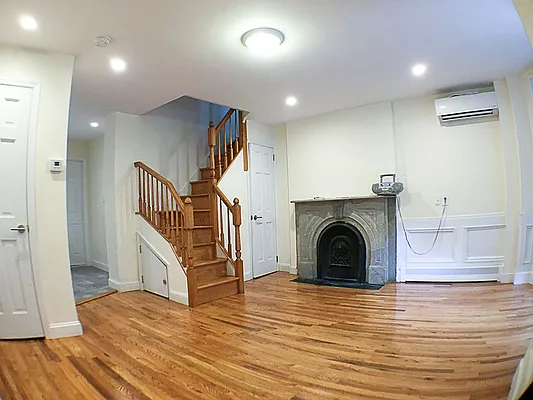 Rented by Francine Realty | media 19