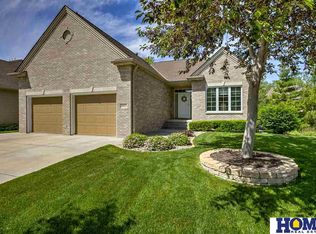 7423 Laura Lynn Ct, Lincoln, NE 68516