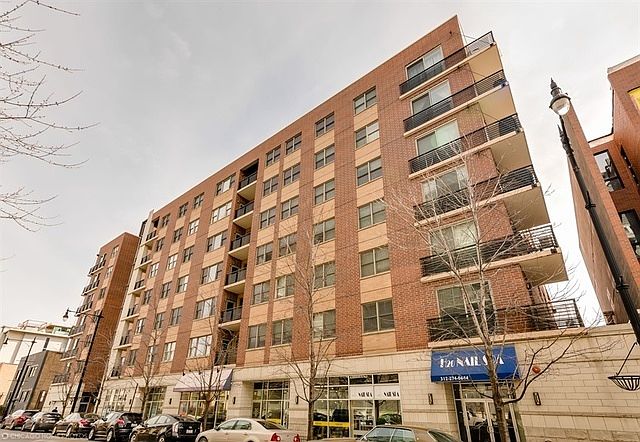 1st image of 873 N Larrabee St #2