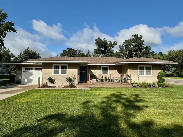 1239 N Baird Ave, Fergus Falls, MN 56537