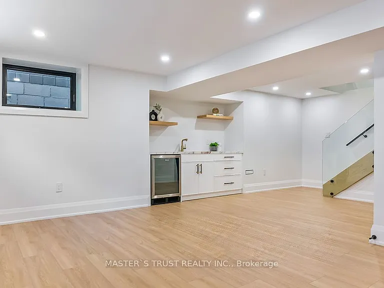319 Beechfield Rd #2 — Photo 31