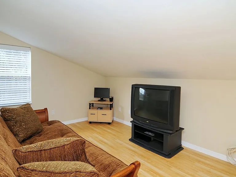 8200 Ibis St #1 — Photo 3