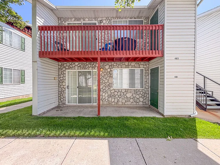 481 N Orem Blvd — Photo 1