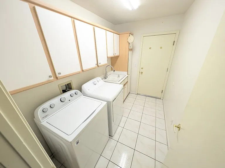10113 Crescent Creek Dr — Photo 25