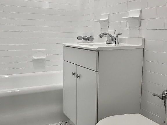3rd image of 2815 34th St