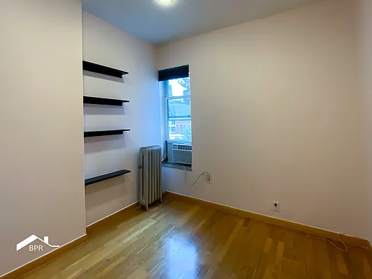 Rented by Brooklyn Ports Realty | media 18