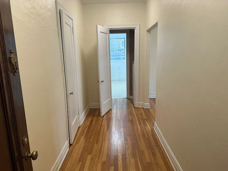 New King Edward Apartments — Photo 276