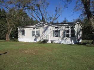 1604 Old Pelham Rd, Pelham, GA 31779