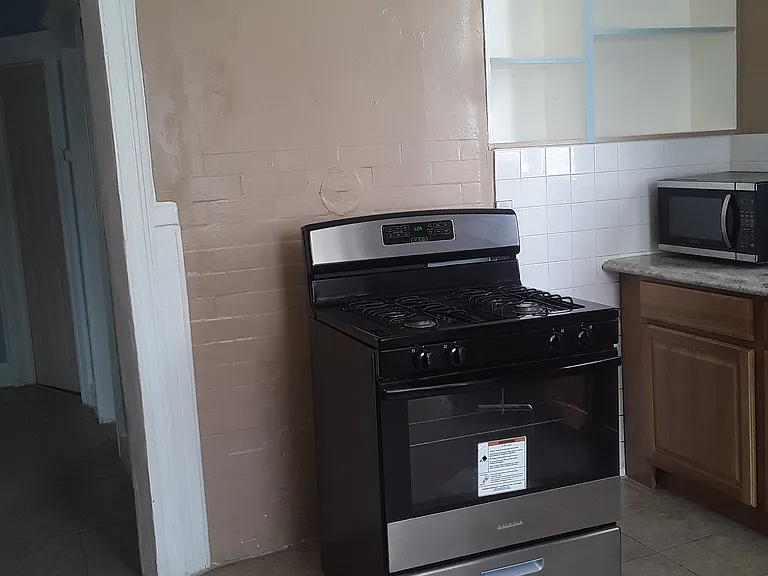 Kitchen stove microwave