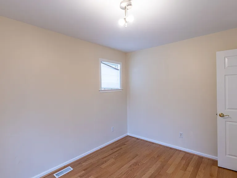 158 Burnet St — Photo 32