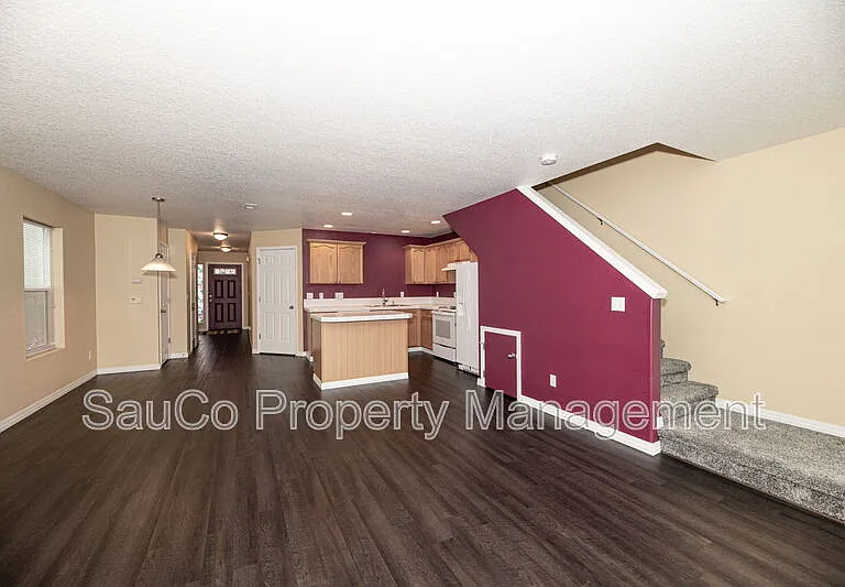 19878 Kendall Ln — Photo 7