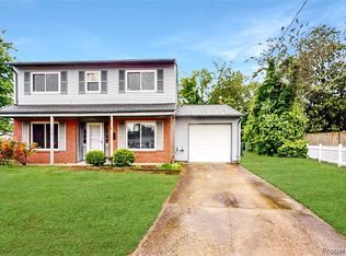 702 Whitney Ct, Hampton, VA 23669