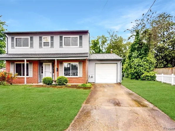 702 Whitney Ct, Hampton, VA 23669