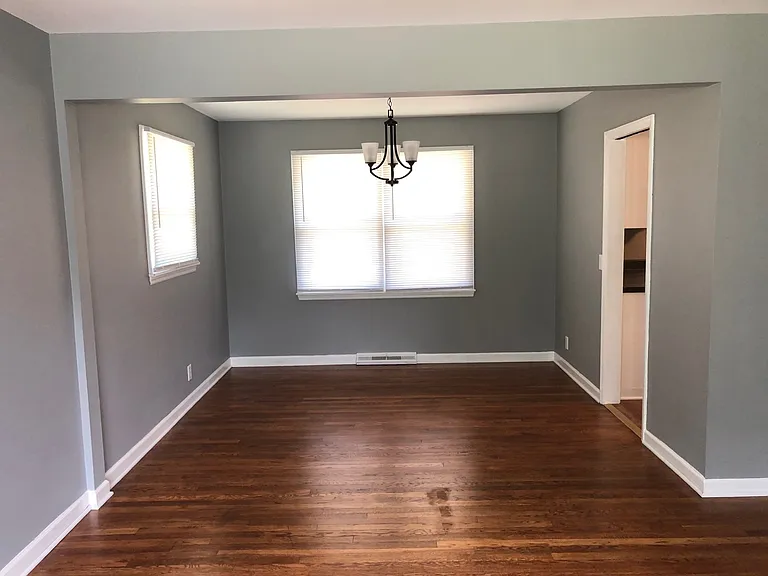10557 Sharondale Rd — Photo 6