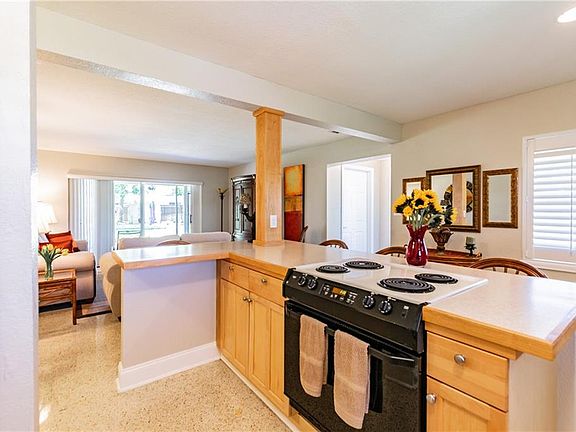 5th image of 543 Tradewinds Dr