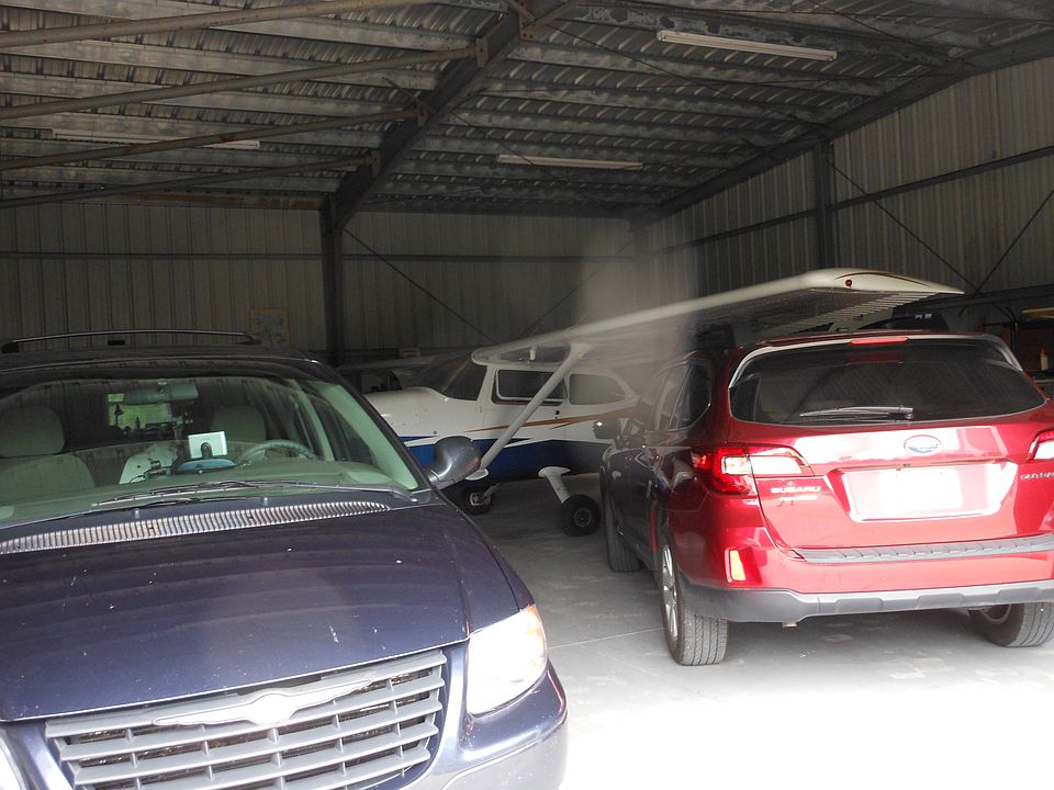 2nd image of 302 Bluebird Ln