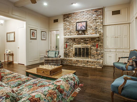 5th image of 9538 Hilldale Dr