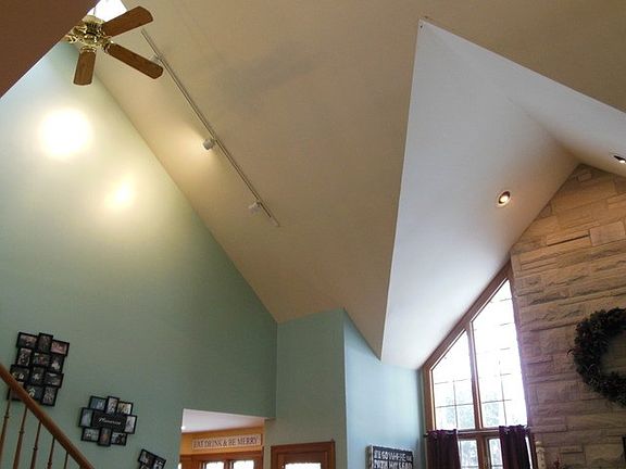 5th image of 977 Acorn Hill Ln