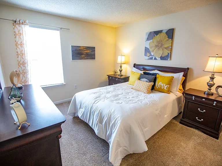 Woodbriar Apartment Homes — Photo 47