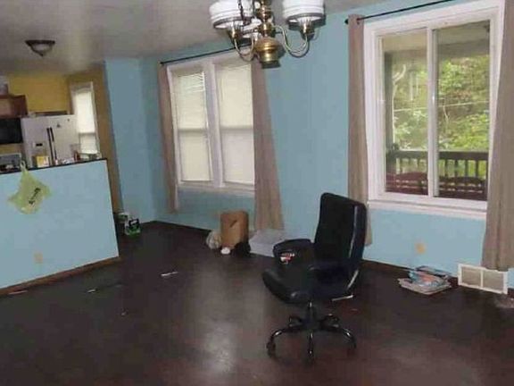 Additional Living Room