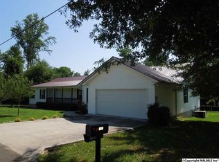 197 Holcomb Rd, Guntersville, AL 35976