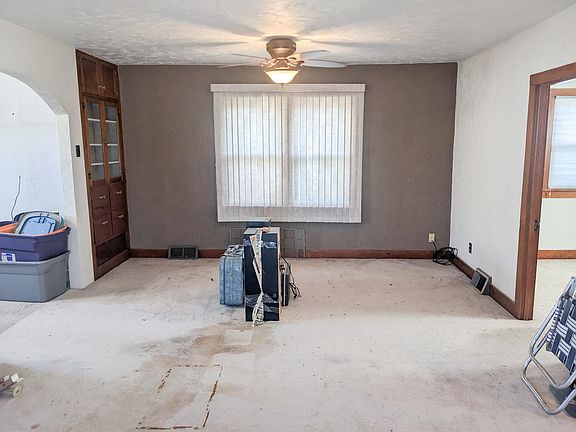 3rd image of 112 W 1st St
