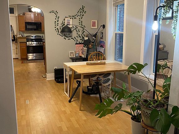 2nd image of 1637 N Wolcott Ave #1