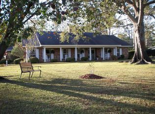 2204 Old Bay Springs Rd, Laurel, MS 39440