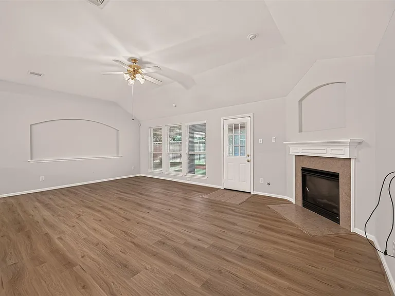 4823 Grand Chateau Ln — Photo 9