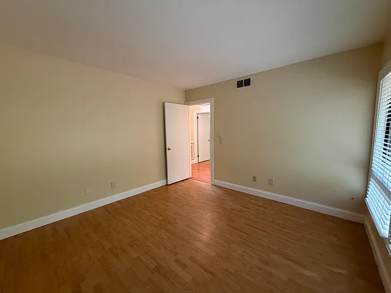 41 Greenside Ln — Photo 22