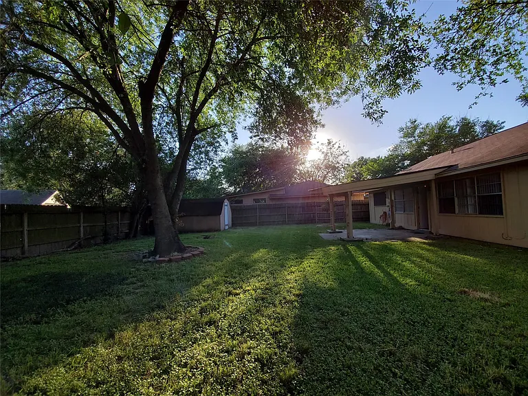 16315 Thistleglen Dr — Photo 23