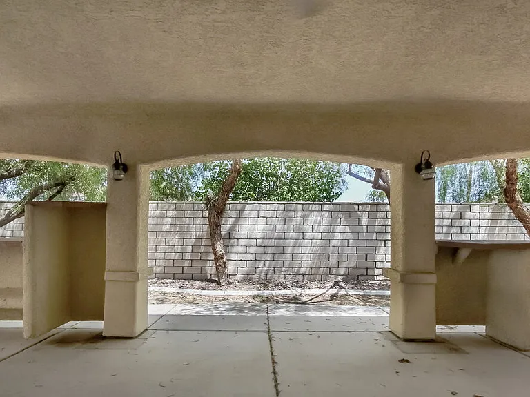 9060 Malarga St — Photo 27