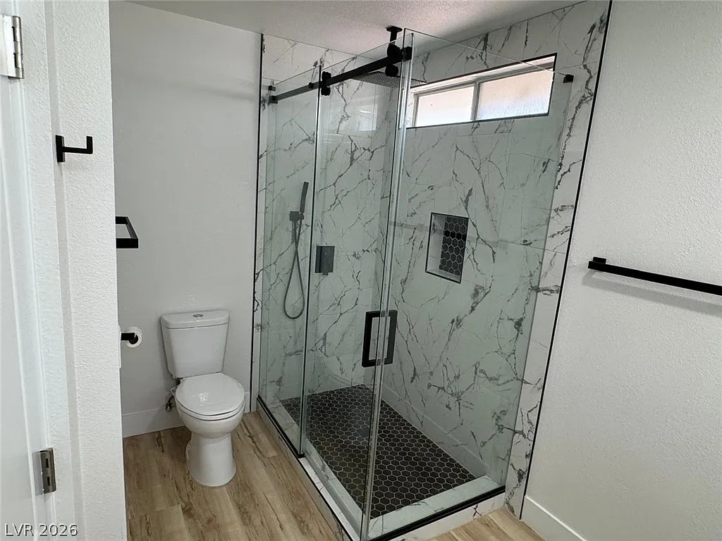3 bed, 1558 sqft, $2,450 — Photo 2